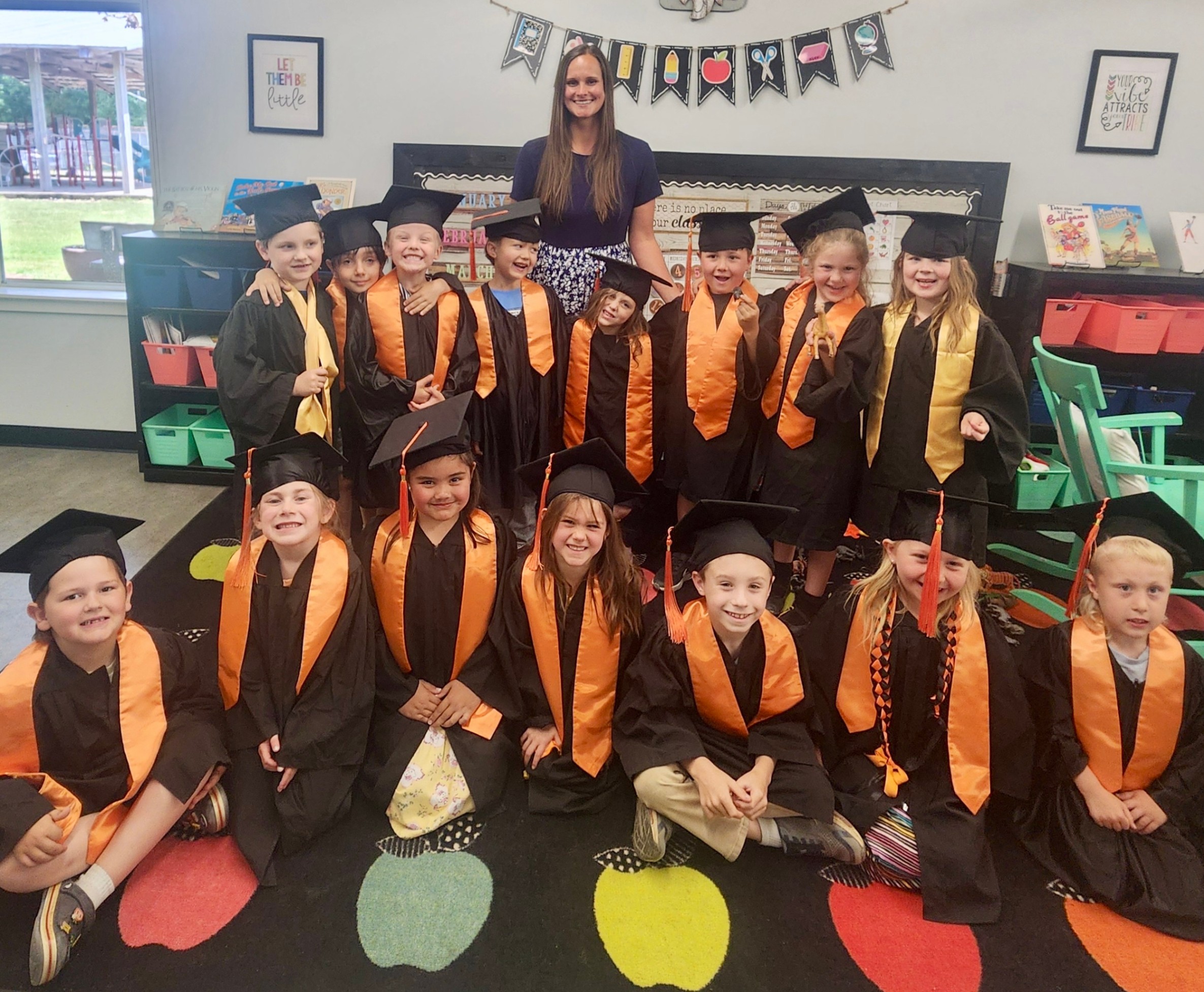 KINDER GRADUATION