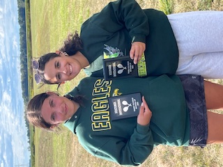 Lindy Geise and Addison Ziegelhofer