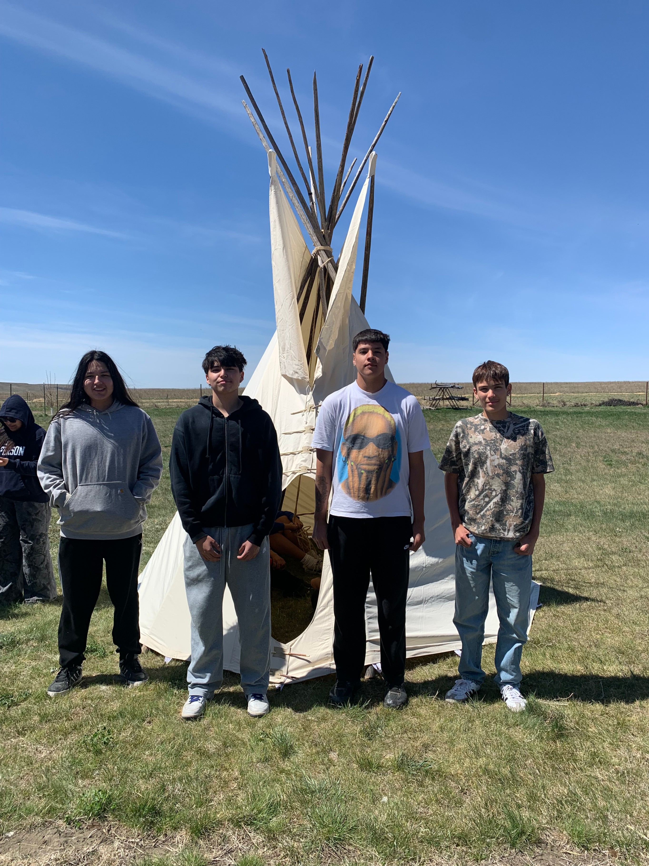 Tipi raising at Wozu