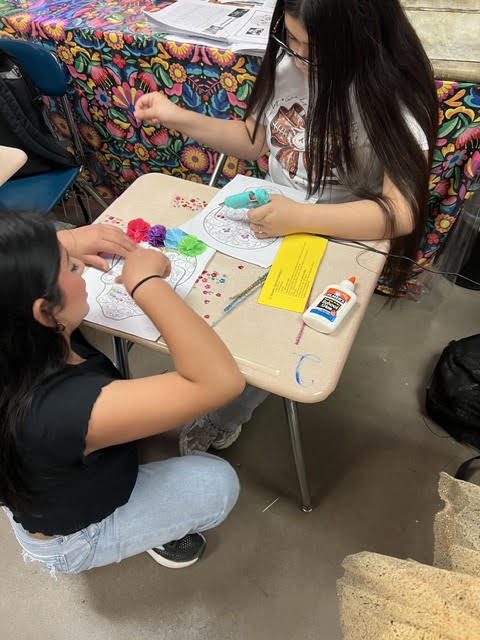 Spanish class working on ofrendas