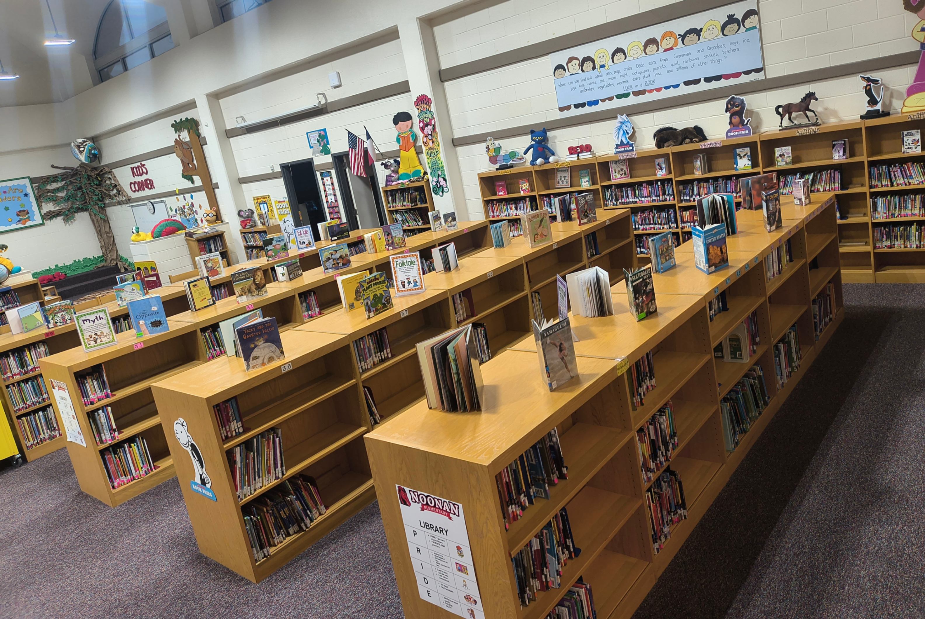 NOONAN ELEMENTARY LIBRARY