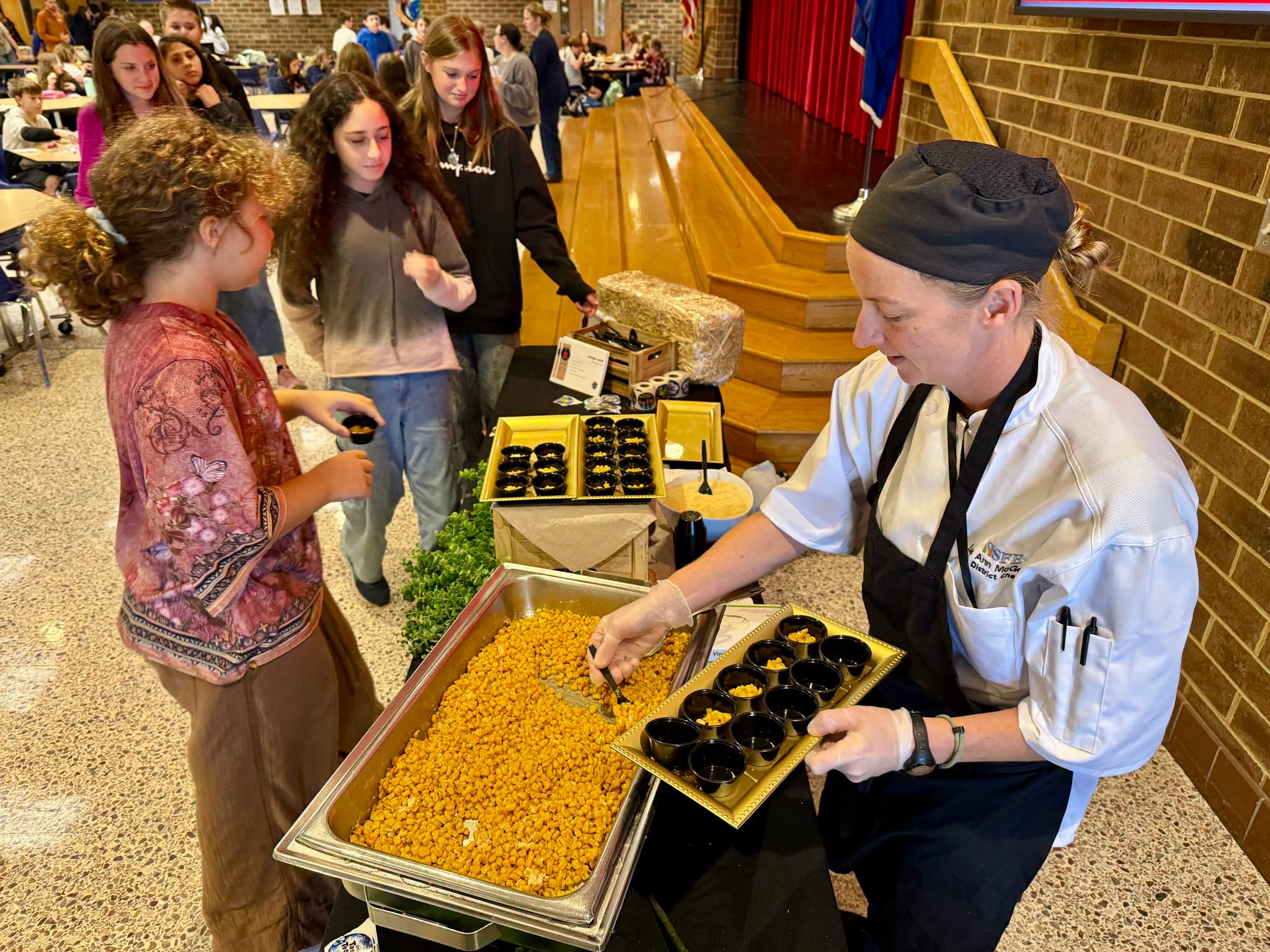 District Chef Hosts Farmer's Markets at Middle Schools