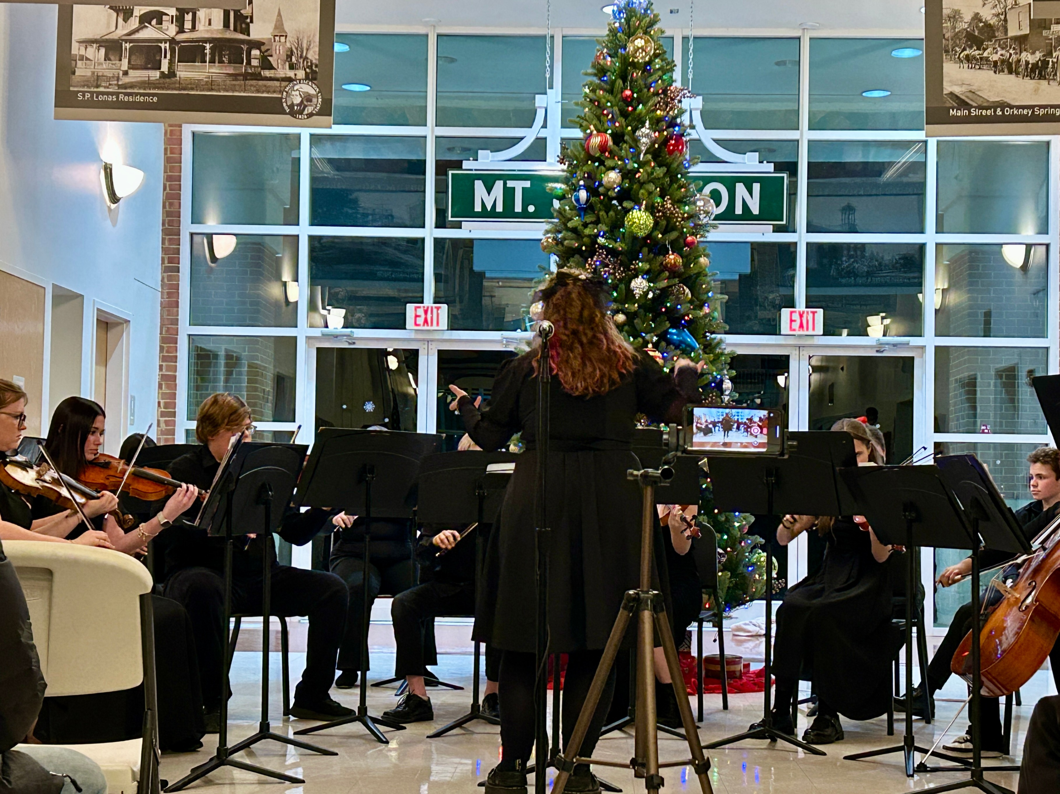 SJHS Hosts Orchestra & Choir Winter Concert