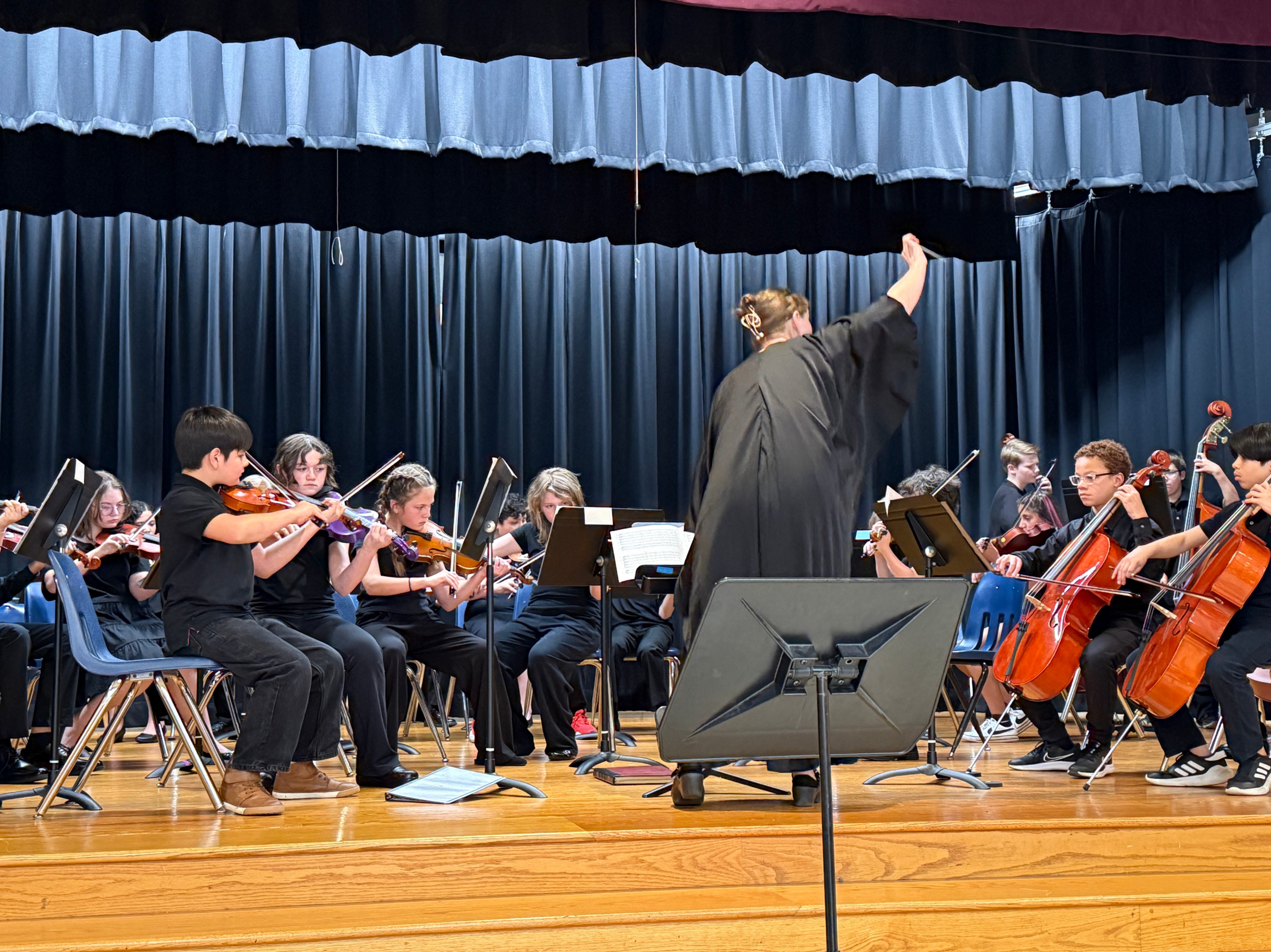 SKMS Hosts Spring Orchestra Concert