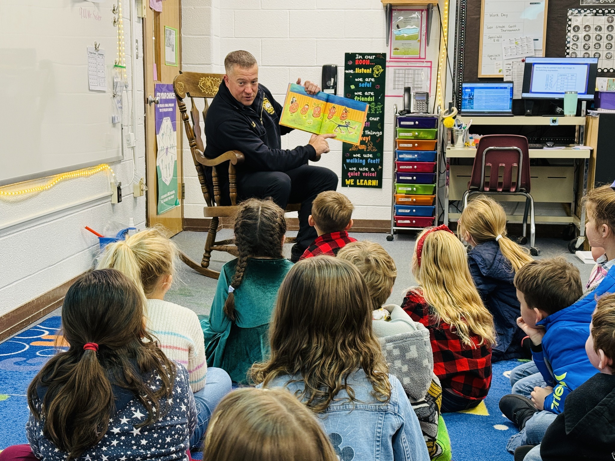 Sandy Hook Participates In Read Aloud to a Child Week