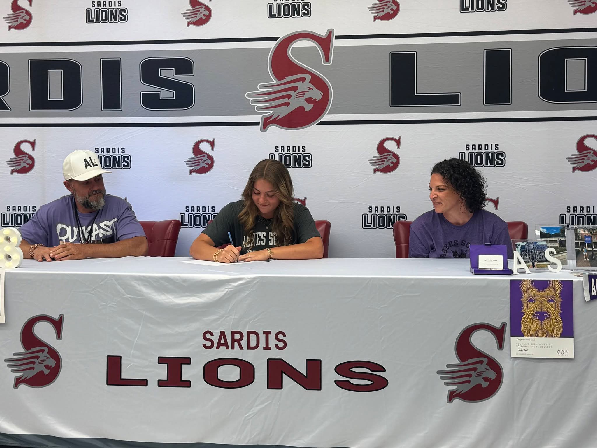 Jaeda Epperson Signs with Agnes Scott