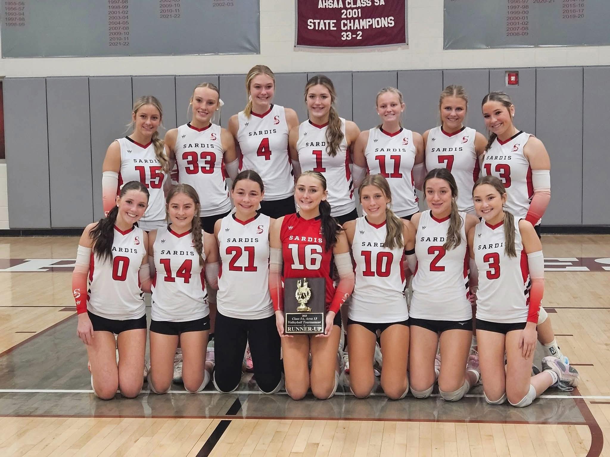 Volleyball Advances to Regionals