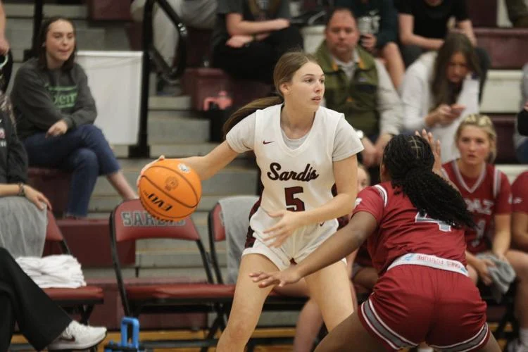 Lady Lions Go Undefeated in Area Play