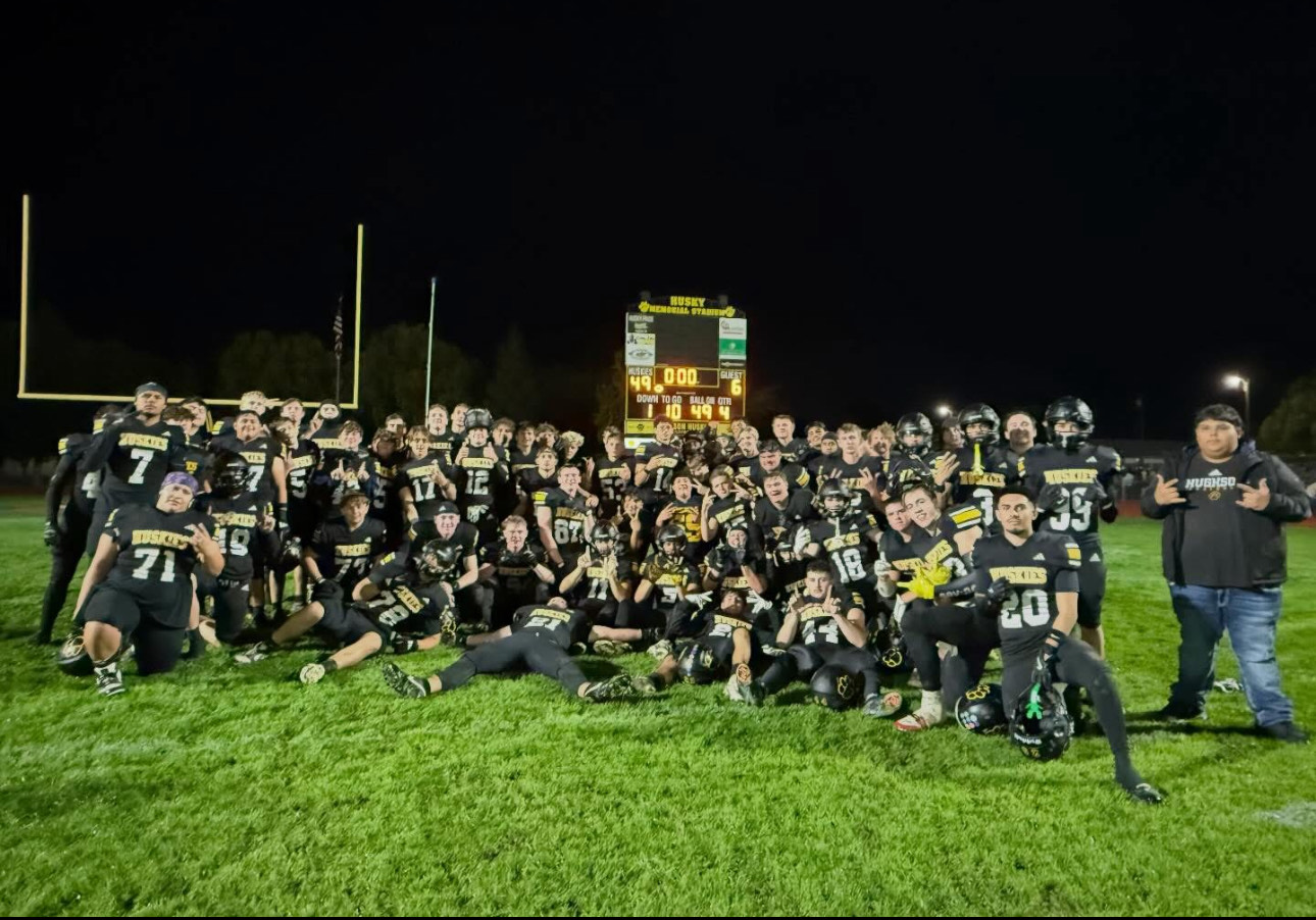 Hughson Football Finishes Season, 9-3
