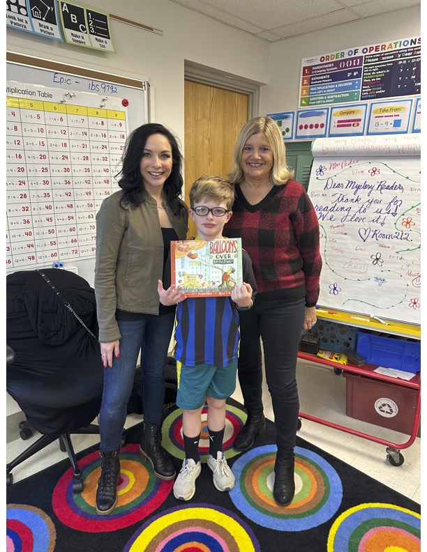 Harlan's Grandmother and Aunt- Balloons Over Broadway the True Story of the Puppeteer of Macy's Parade by Melissa Sweet